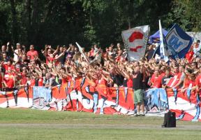 Lechia zremisowała z Widzewem. Komplet widzów na stadionie 